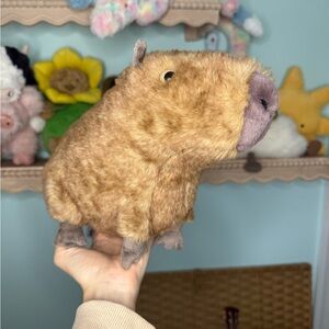 Jellycat- Clyde Capybara - BNWT